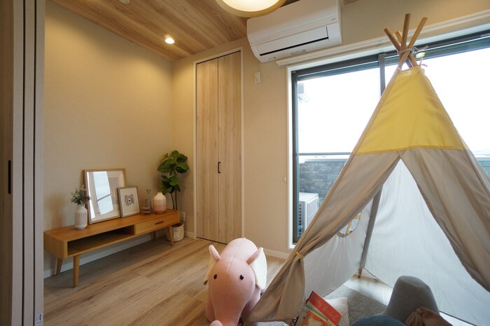 KRM　RESIDENCE　TSUKAGUCHIの物件内観写真