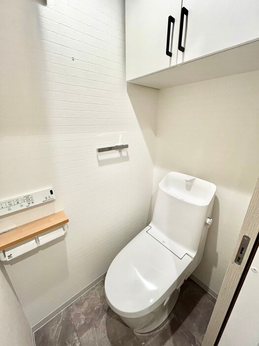 KRM　RESIDENCE　TSUKAGUCHIの物件内観写真