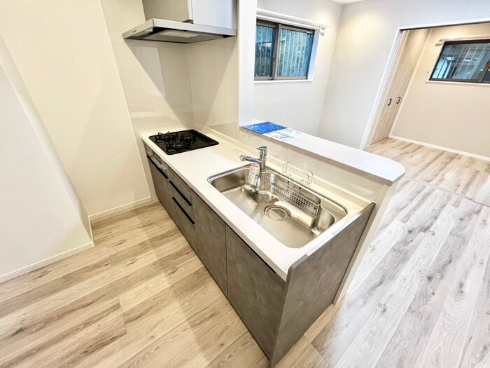 KRM　RESIDENCE　TSUKAGUCHIの物件内観写真