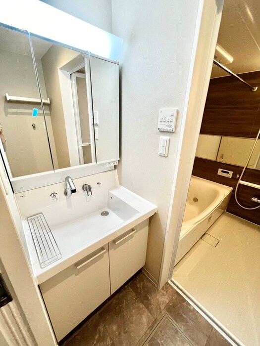 KRM　RESIDENCE　TSUKAGUCHIの物件内観写真