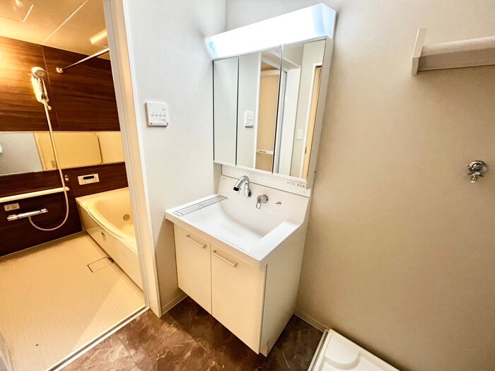 KRM　RESIDENCE　TSUKAGUCHIの物件内観写真