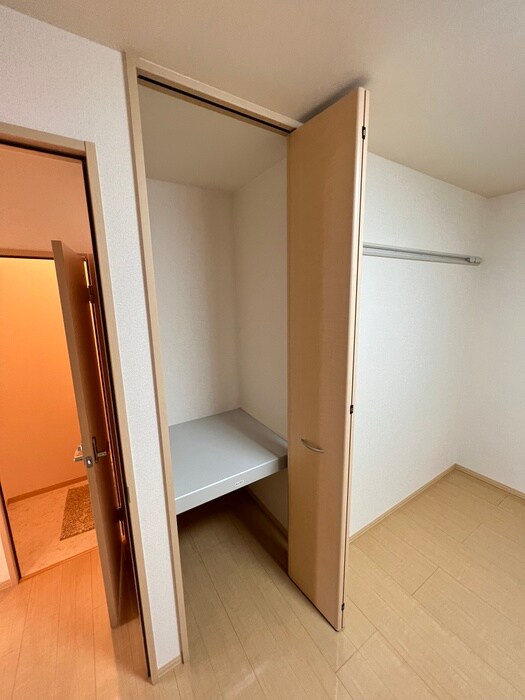 ウエストリバ－Ⅱの物件内観写真