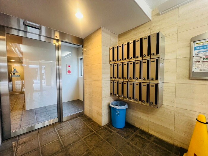 サンロイヤル五条の物件外観写真