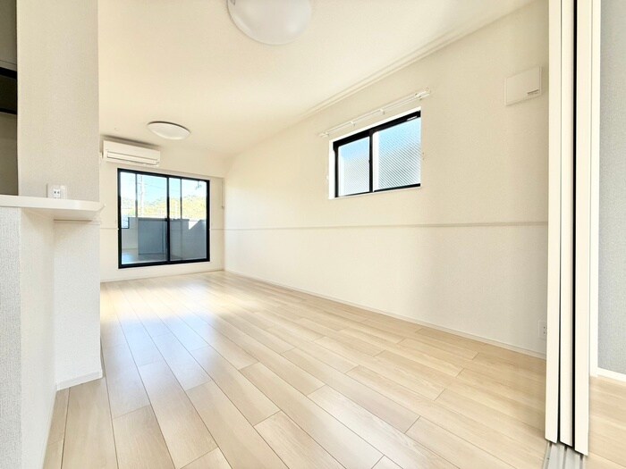 エスポワール下赤田の物件内観写真