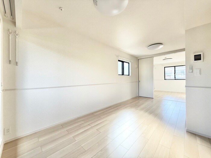 エスポワール下赤田の物件内観写真