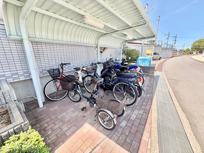 ｴｽﾍﾟﾗｰﾙ・ﾐﾔの物件外観写真