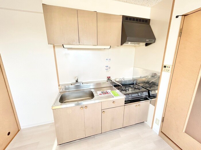 ｴｽﾍﾟﾗｰﾙ・ﾐﾔの物件内観写真