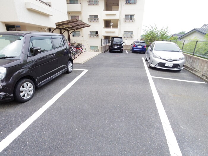 シャルム醍醐の物件外観写真