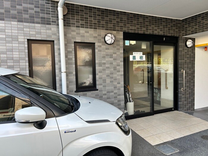 ﾗｲｼﾞﾝｸﾞﾊｲ千里山　山脇ﾏﾝｼｮﾝの物件外観写真