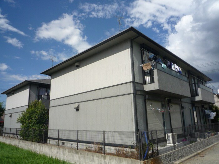 カサフェリスA棟の物件外観写真