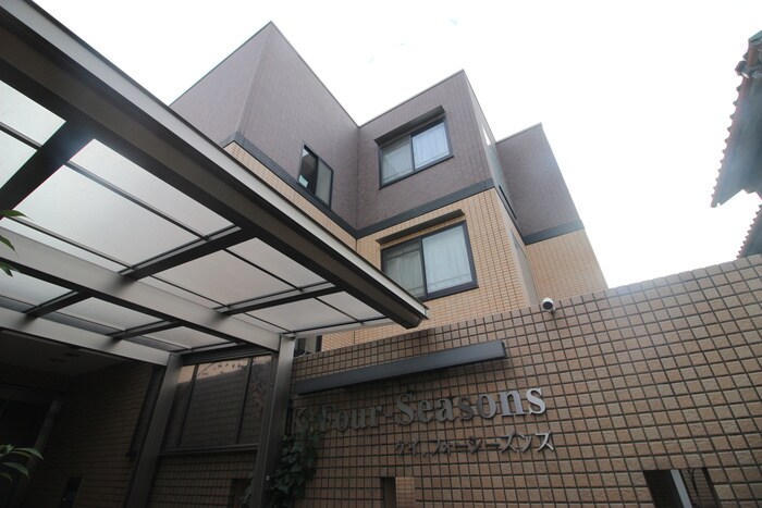Ｋ・ｆｏｕｒ－ｓｅａｓｏｎｓの物件外観写真