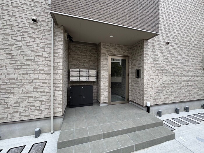 エテルナコート総持寺の物件外観写真