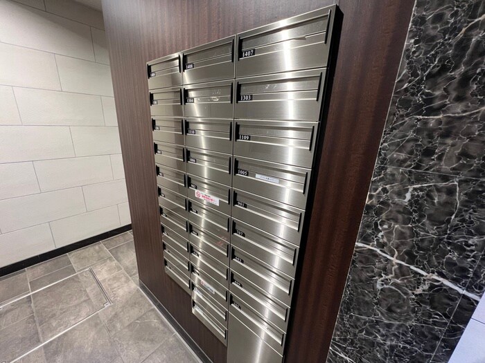 プレサンスKOBEグレンツ（1004）の物件外観写真