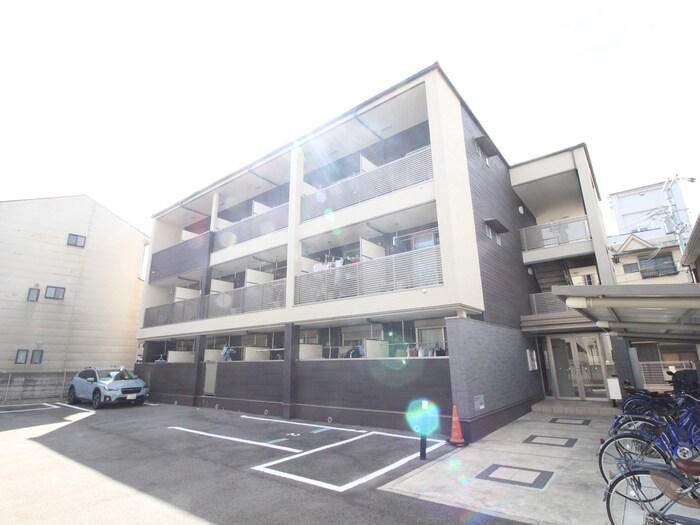 グランアルカンシェルの物件外観写真