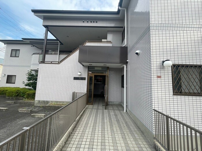 メゾン・クレールの物件外観写真