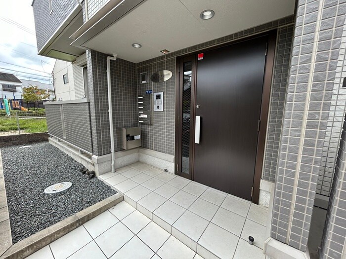 アゴーラ針中野の物件外観写真