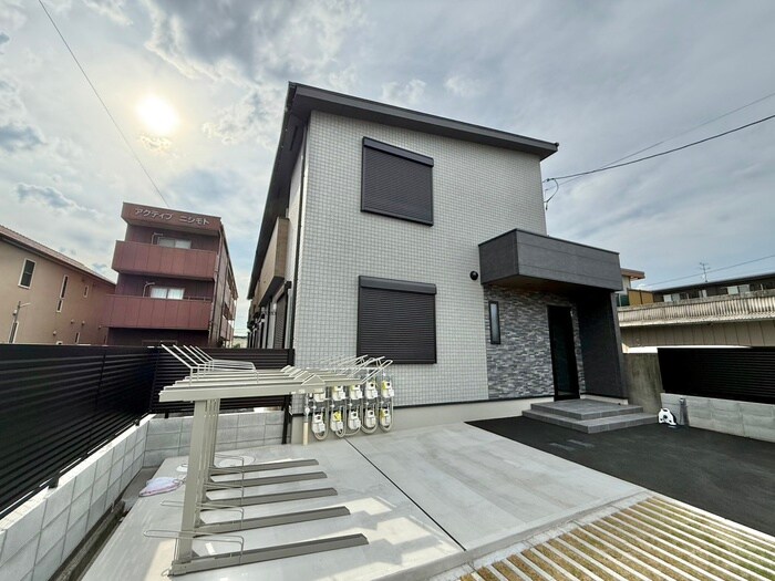 リーブルコート西裏の物件外観写真