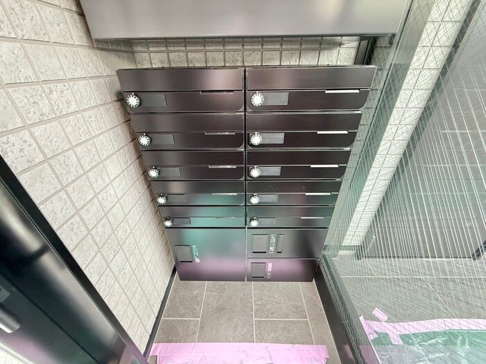 リーブルコート西裏の物件外観写真