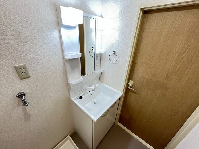 西岡ハイツ２ A棟の物件内観写真