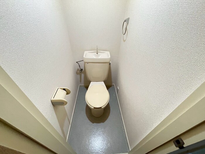 西岡ハイツ２ A棟の物件内観写真