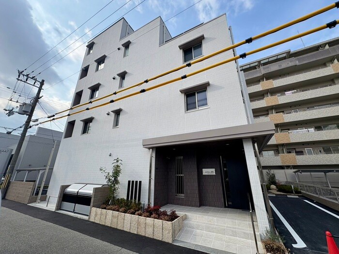 エクセル宝塚の物件外観写真