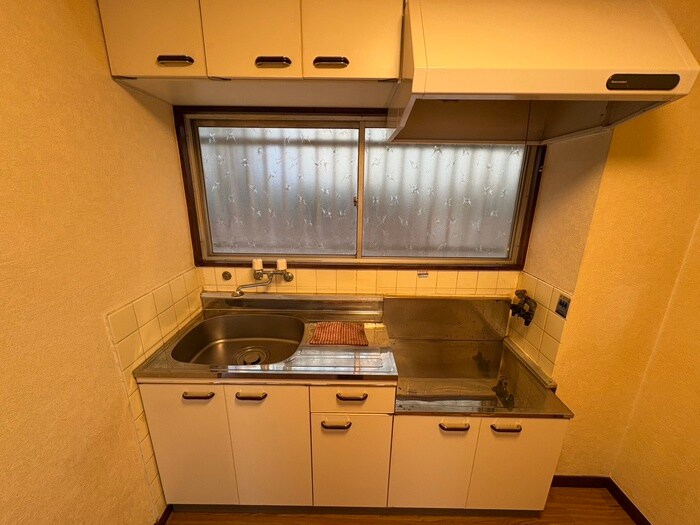 秀栄マンションの物件内観写真