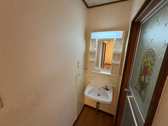 秀栄マンションの物件内観写真