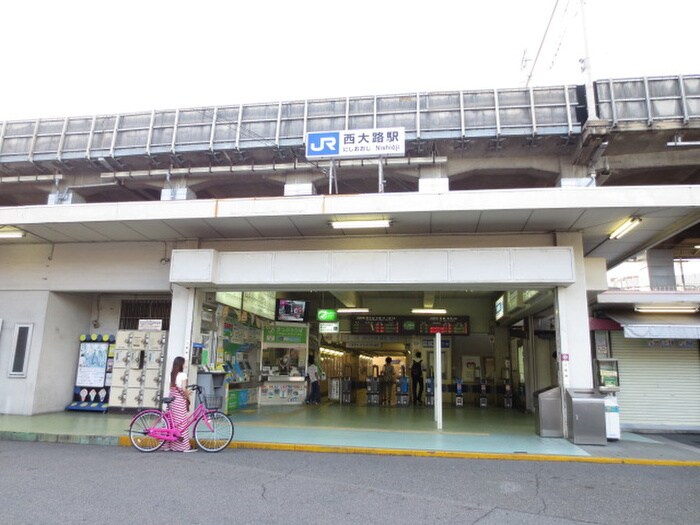 プレシャス六番館の物件外観写真