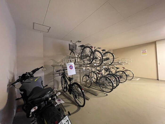 ラ・ウェゾン上沢通鴎風館の物件外観写真