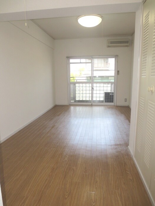 ヴィラトリアンの物件内観写真