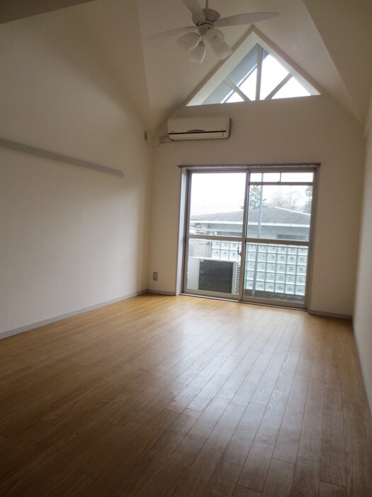 ヴィラトリアンの物件内観写真