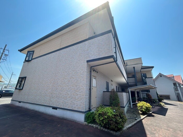 マーベラスの物件外観写真