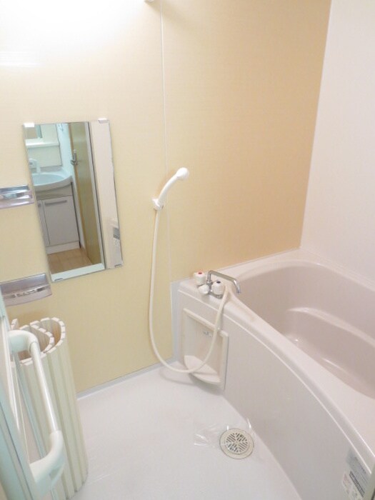 ラルゴ忍ケ丘の物件内観写真