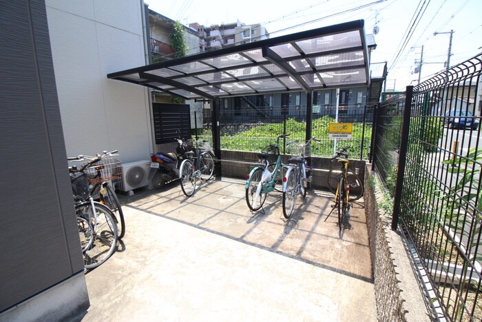 ラルゴ忍ケ丘の物件外観写真