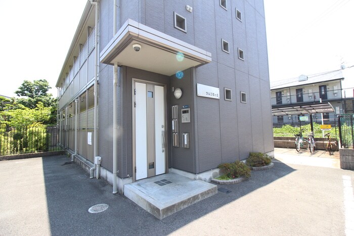 ラルゴ忍ケ丘の物件外観写真