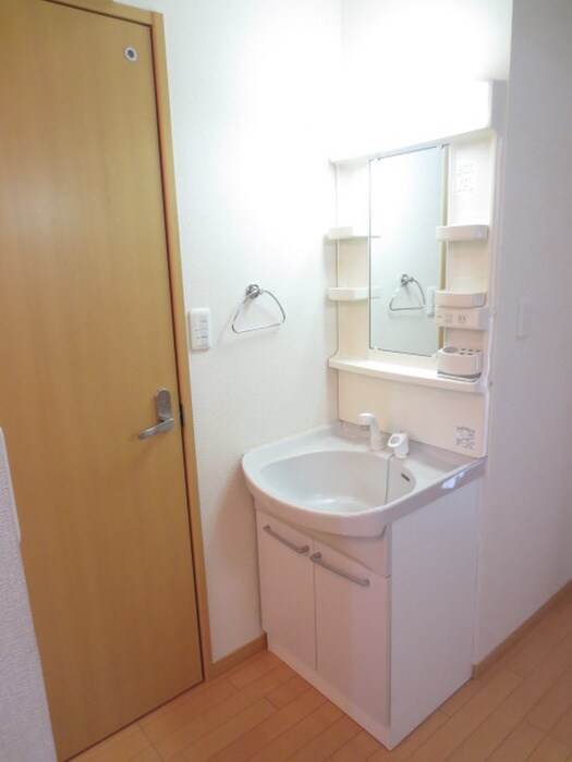 ラルゴ忍ケ丘の物件内観写真