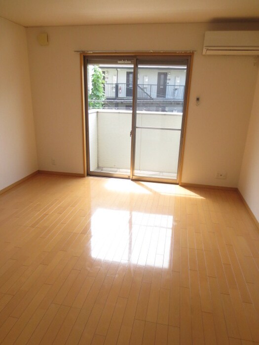 ラルゴ忍ケ丘の物件内観写真