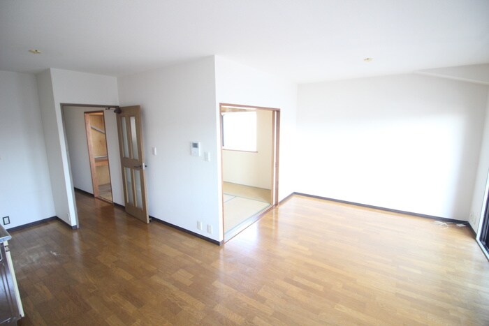 ファミ－ル安倉の物件内観写真