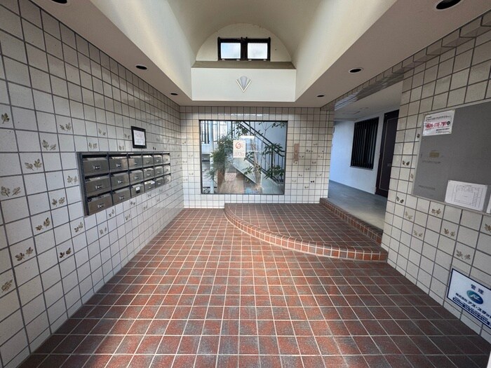 ファミ－ル安倉の物件外観写真