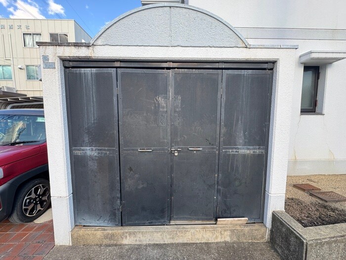 ファミ－ル安倉の物件外観写真