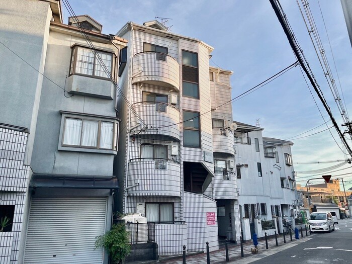 ラルゴ上神田の物件外観写真