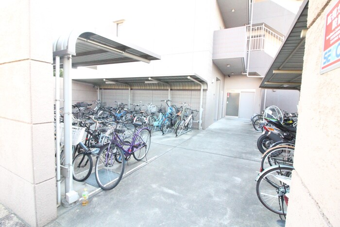 イ－グル山手の物件外観写真