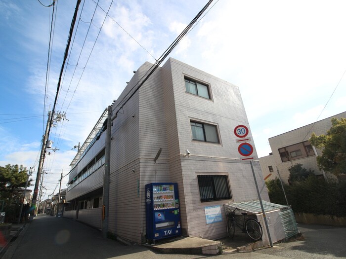 コスモスハイツの物件外観写真