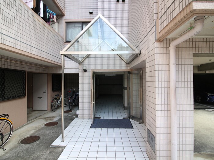 コスモスハイツの物件外観写真