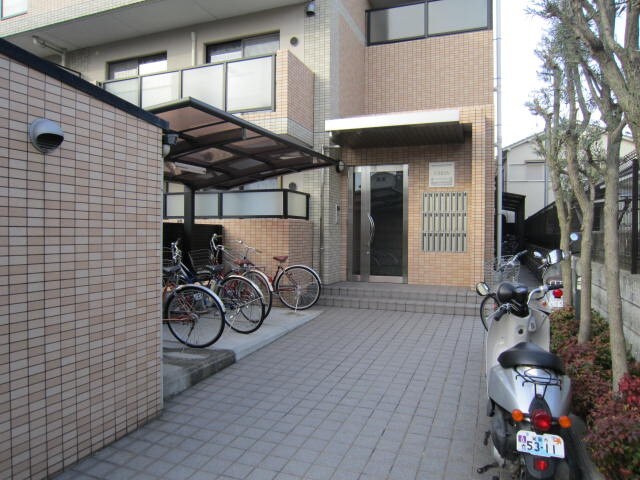 ジュリア塚口の物件外観写真