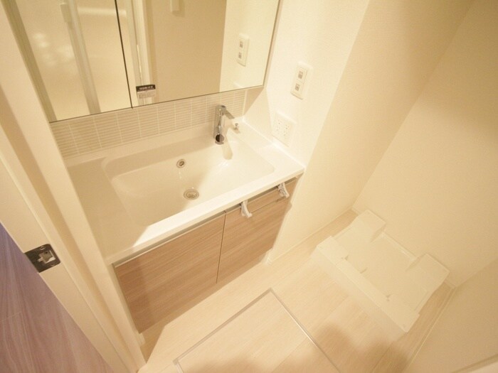 LAUREUS KUGA (ローレウス陸)の物件内観写真