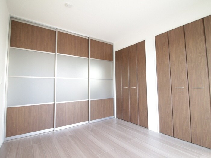 LAUREUS KUGA (ローレウス陸)の物件内観写真