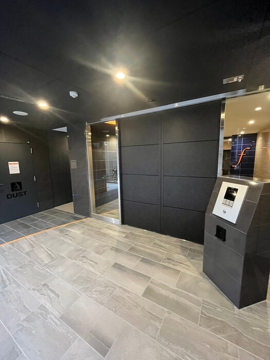 セレニテフラン谷町四丁目の物件外観写真