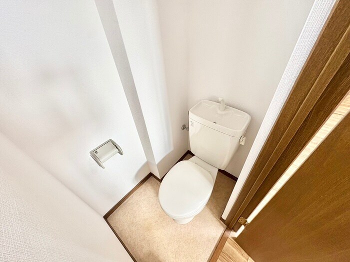 シャンロ－ズ東香里２の物件内観写真