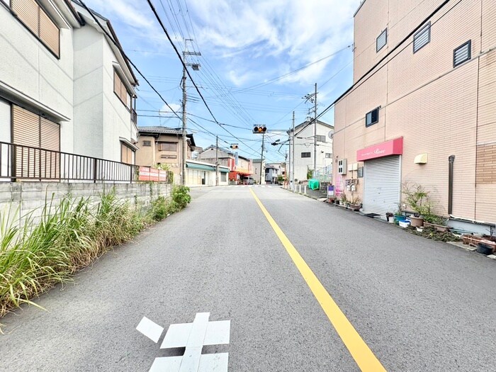 シャンロ－ズ東香里２の物件外観写真